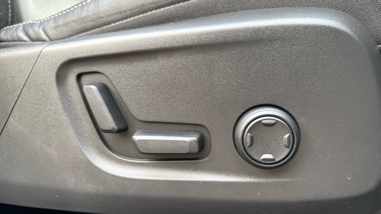 Volvo Xc40 P8 Recharge 300kW 78kWh First Edition 5dr AWD Auto Electric Estate